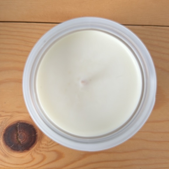 NWT Lavender Aunt Themed Candle - Picture 3 of 7